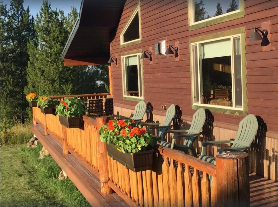 Fox Den Lodge Вест-Йеллоустоун Екстер'єр фото