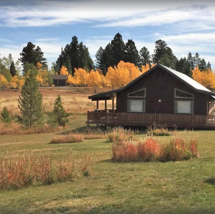 Fox Den Lodge Вест-Йеллоустоун Екстер'єр фото