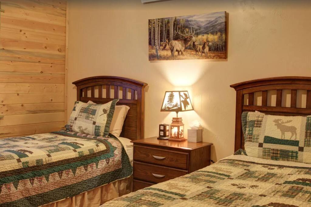 Fox Den Lodge Вест-Йеллоустоун Екстер'єр фото